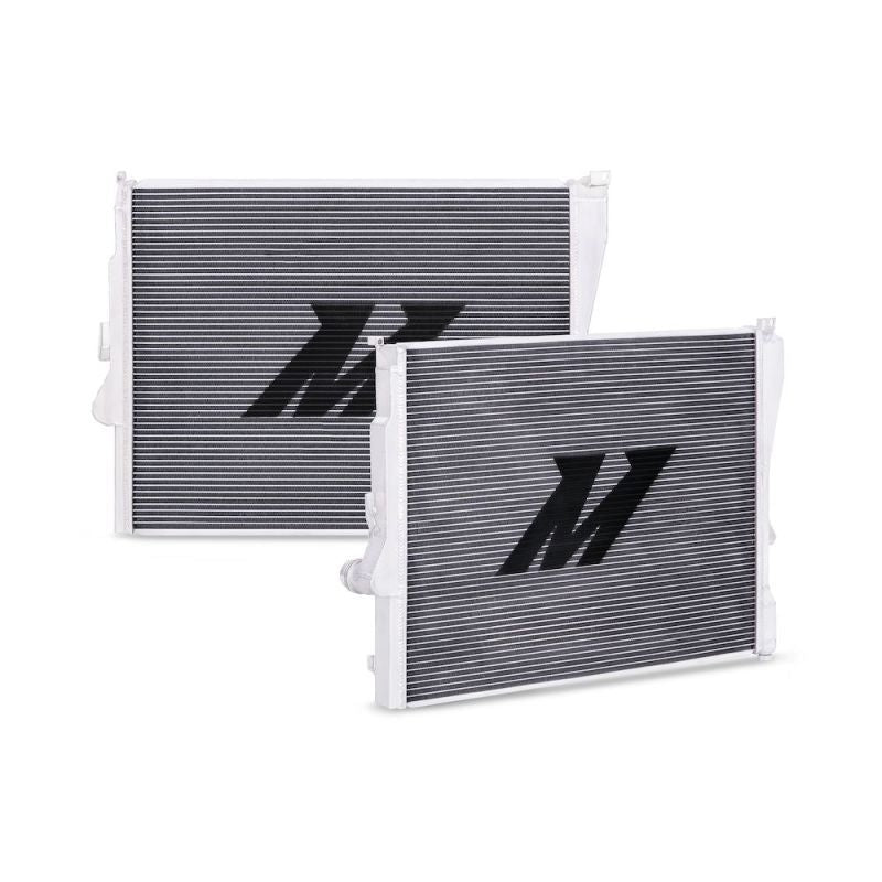 Mishimoto MMRAD-E46-323A - MISMMRAD-E46-323A - Mishimoto 99-06 BMW 323i/323i/328i/330i w/ Auto Transmission Performance Aluminum Radiator - Shipped in Europe - Tuningsupply.com