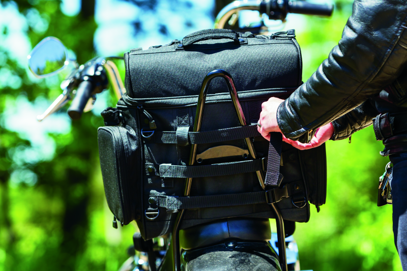 Kuryakyn 5285 - KUR5285 - Kuryakyn Momentum Vagabond Bag - Shipped in Europe - Tuningsupply.com