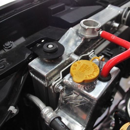 Mishimoto MMRT-STI-08 - MISMMRT-STI-08 - Mishimoto 08+ Subaru WRX/STI Polished Aluminum Coolant Overflow Tank - Shipped in Europe - Tuningsupply.com