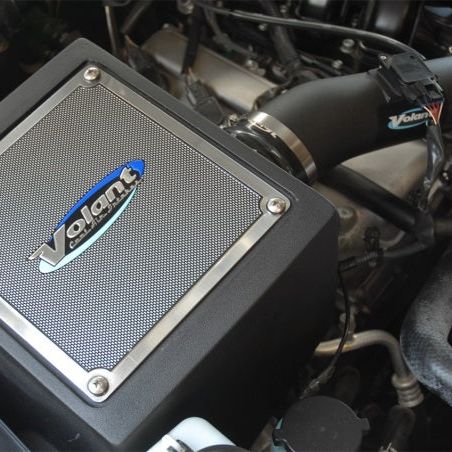 Volant 18740 - VOL18740 - Volant 06-09 Toyota FJ Cruiser 4.0 V6 Pro5 Closed Box Air Intake System - Shipped in Europe - Tuningsupply.com
