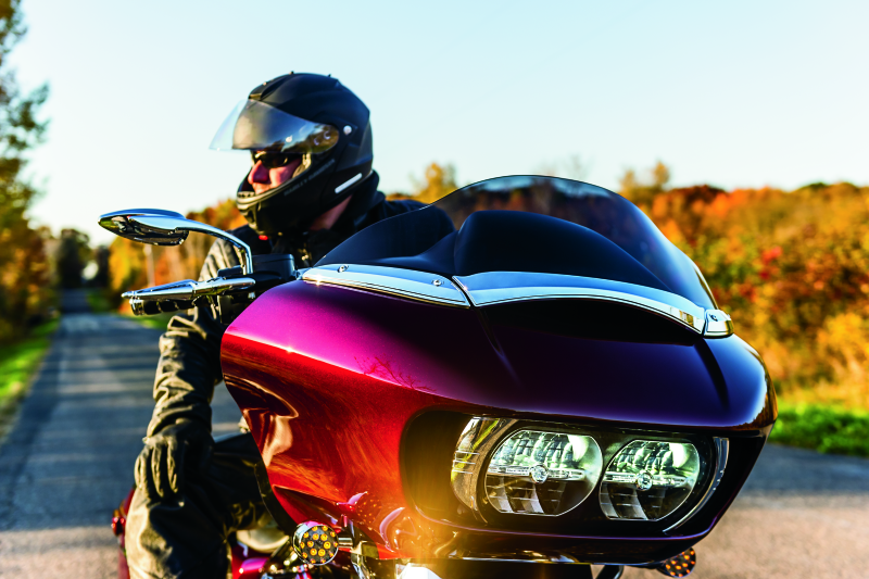 Kuryakyn 2632 - KUR2632 - Kuryakyn Windshield Side Trims Chrome - Shipped in Europe - Tuningsupply.com