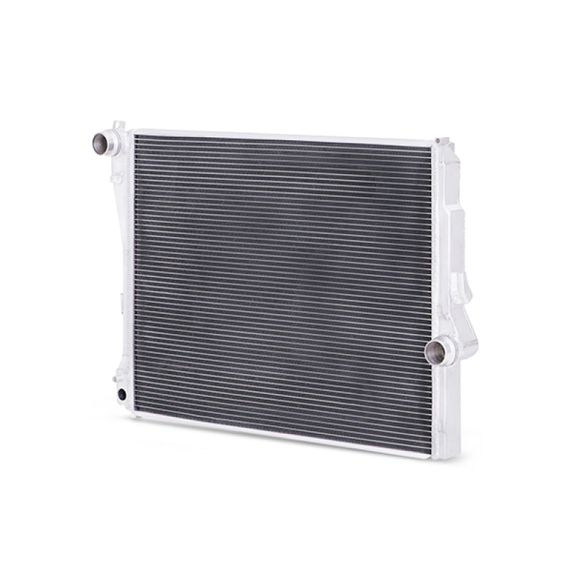Mishimoto MMRAD-E46-323A - MISMMRAD-E46-323A - Mishimoto 99-06 BMW 323i/323i/328i/330i w/ Auto Transmission Performance Aluminum Radiator - Shipped in Europe - Tuningsupply.com