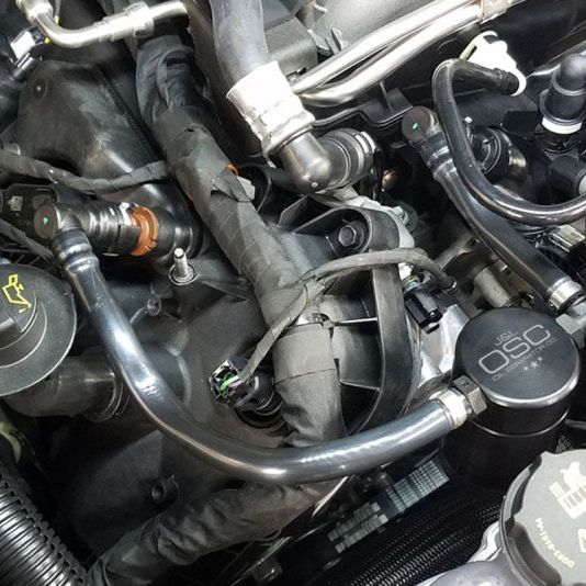 J&L 3024P-B - JLT3024P-B - J&L 2018-2023 Ford Mustang GT Passenger Side Oil Separator 3.0 - Black Anodized - Shipped in Europe - Tuningsupply.com