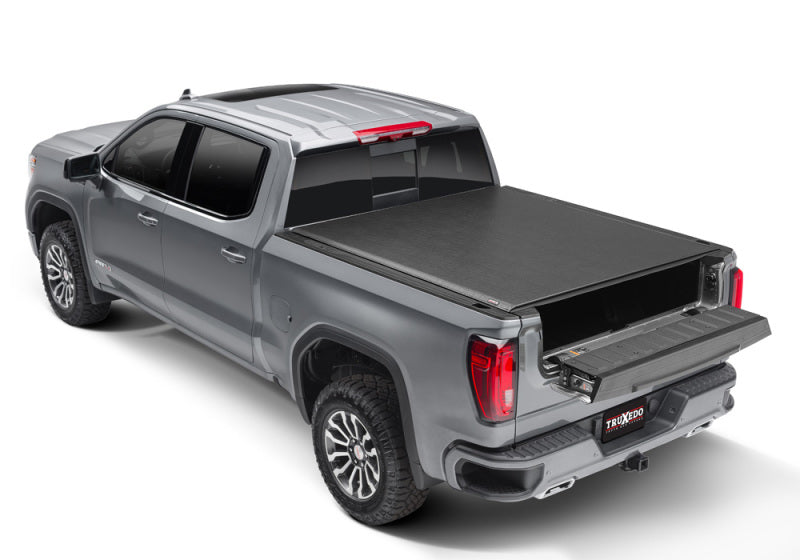 Truxedo 572401 - TRX572401 - Truxedo 19-20 GMC Sierra & Chevrolet Silverado 1500 (New Body) 5ft 8in Lo Pro Bed Cover - Shipped in Europe - Tuningsupply.com