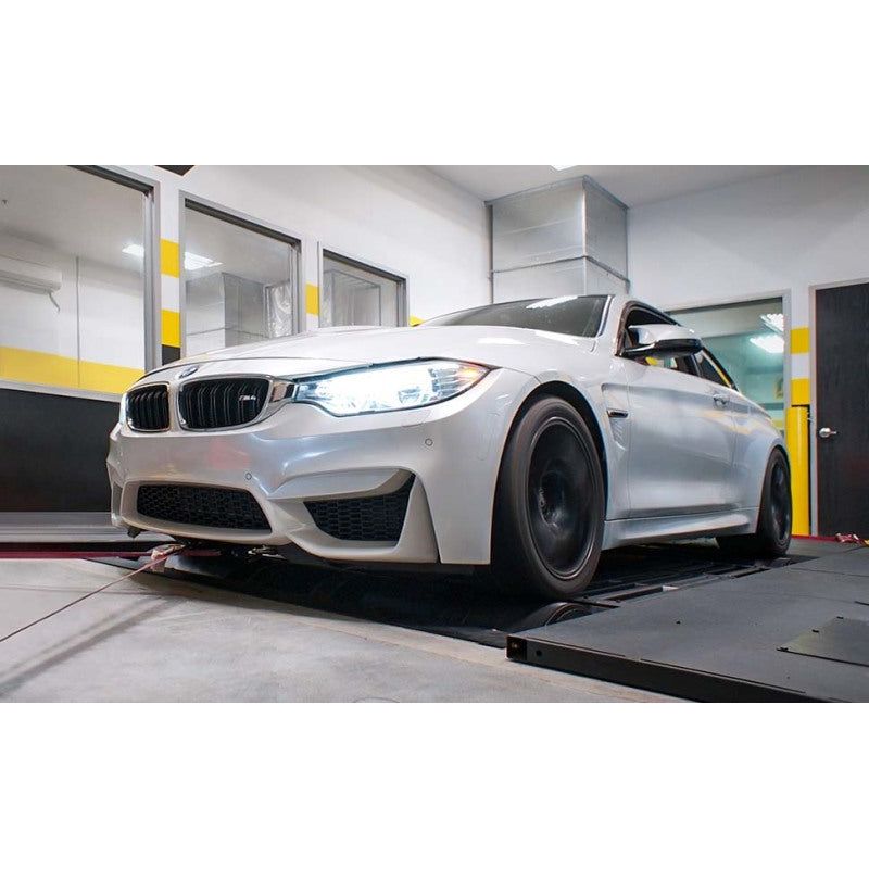 Magnaflow 19206 - MAG19206 - MagnaFlow Axle-Back, SS, 3in, Quad Split Rear 3.5 Tips 2015 Dodge Challenger incl SRT Hellcat - Shipped in Europe - Tuningsupply.com