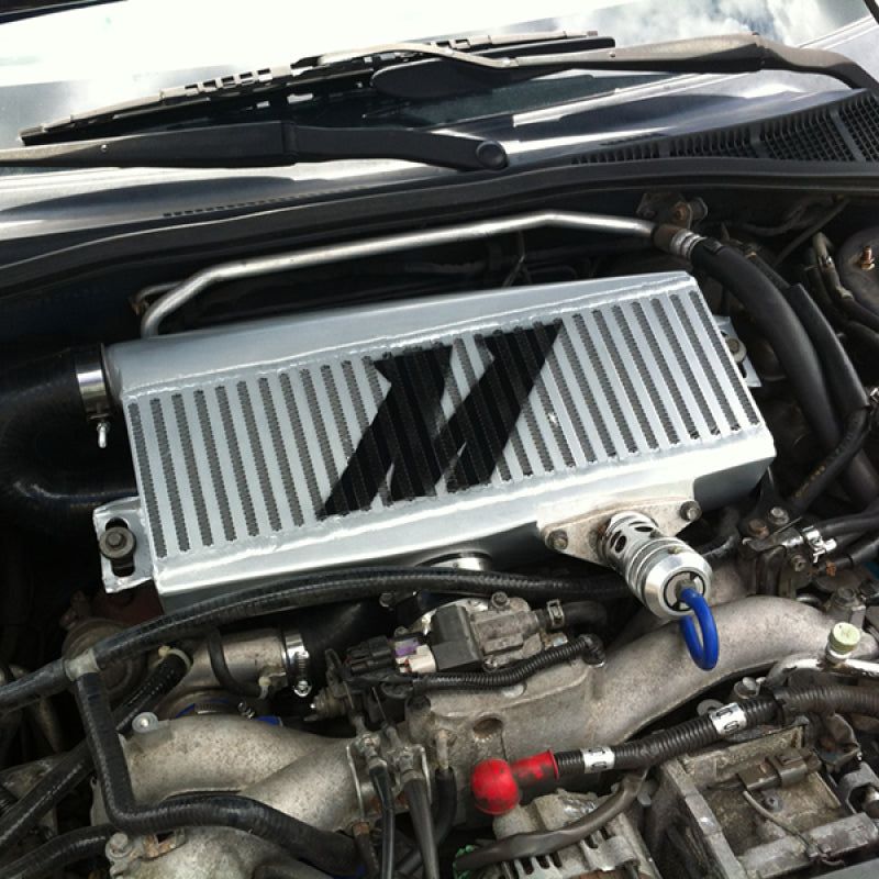 Mishimoto MMTMIC-WRX-01SLBK - MISMMTMIC-WRX-01SLBK - Mishimoto Subaru 02-07 WRX/04-07 STi Top-Mount Intercooler Kit - Silver/Black Hoses - Not For iRHD - Shipped in Europe - Tuningsupply.com