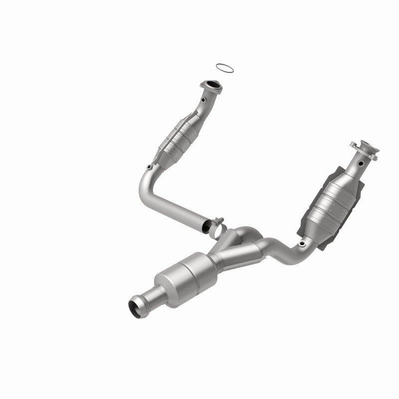 Magnaflow 51578 - MAG51578 - MagnaFlow Conv DF 09-13 Chevy Avalanche 5.3L - Shipped in Europe - Tuningsupply.com