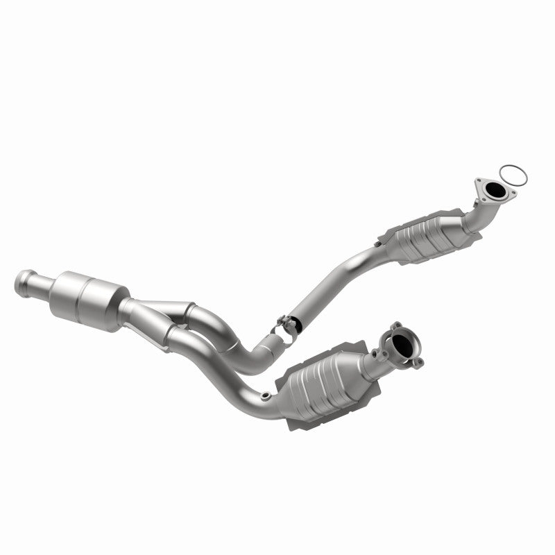 Magnaflow 51578 - MAG51578 - MagnaFlow Conv DF 09-13 Chevy Avalanche 5.3L - Shipped in Europe - Tuningsupply.com