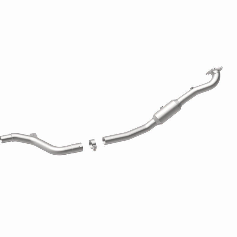 Magnaflow 22-141 - MAG22-141 - MagnaFlow Right Side Direct Fit Catalytic Converter 15-17 Chrysler 300 3.6L (4-Bolt Flange) - Shipped in Europe - Tuningsupply.com