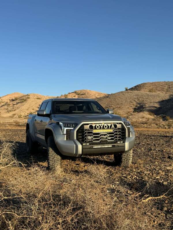 Camburg CAM-310217-KX-BLU - CMBCAM-310217-KX-BLU - Camburg 22-25 Toyota Tundra 2WD/4WD Blue KINETIK Uniball Trail Series LT Kit w/ Billet XJ UCA - Shipped in Europe - Tuningsupply.com