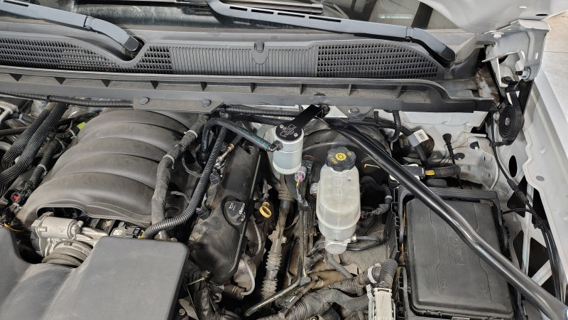 J&L 3123D-C - JLT3123D-C - J&L 14-18 Chevy Silverado 1500 / 14-18 GMC Sierra 1500 4.3L V6 Oil Separator - Clear Anodized - Shipped in Europe - Tuningsupply.com