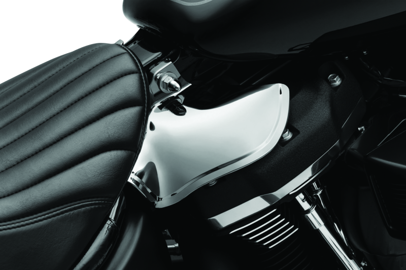 Kuryakyn 5789 - KUR5789 - Kuryakyn Saddle Shields Heat Deflectors 18-Up Softail Models Smoke - Shipped in Europe - Tuningsupply.com