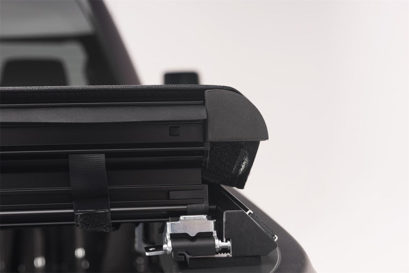 Truxedo 272001 - TRX272001 - Truxedo 14-18 GMC Sierra & Chevrolet Silverado 1500 6ft 6in TruXport Bed Cover - Shipped in Europe - Tuningsupply.com