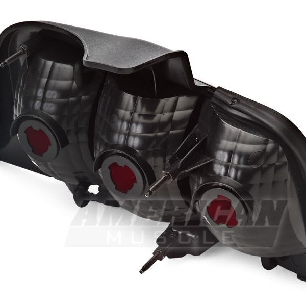 Raxiom 49066 - RAX49066 - Raxiom 05-09 Ford Mustang Tail Lights- Black Housing (Smoked Lens) - Shipped in Europe - Tuningsupply.com