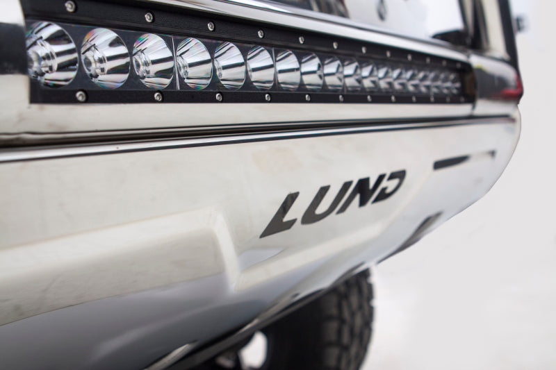 LUND 47021214 - LND47021214 - Lund 07-17 Chevy Silverado 1500 Bull Bar w/Light & Wiring - Polished - Shipped in Europe - Tuningsupply.com