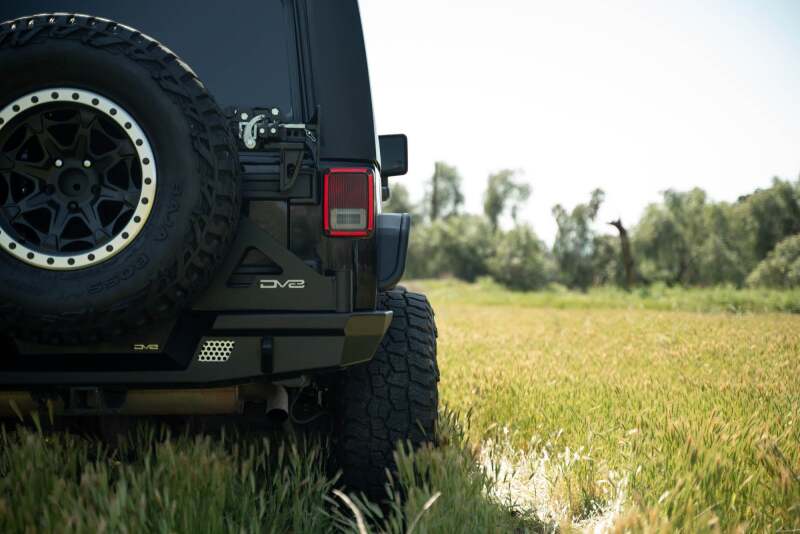 DV8 Offroad FDJK-06 - DVEFDJK-06 - DV8 Offroad 07-18 Jeep Wrangler JK Spec Series Fender Flares - Shipped in Europe - Tuningsupply.com