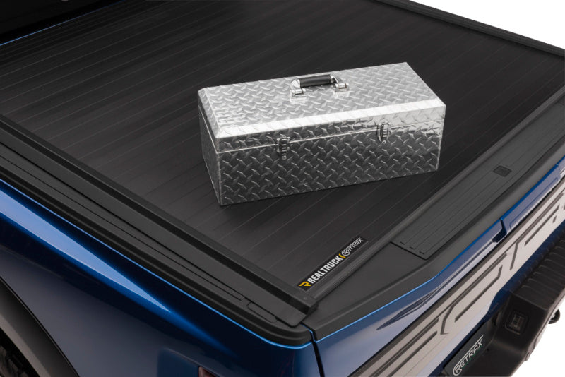 Retrax 30383 - RTX30383 - Retrax 17-22 Ford F-250/F-350 Super Duty (Short Bed) Retrax IX - Shipped in Europe - Tuningsupply.com