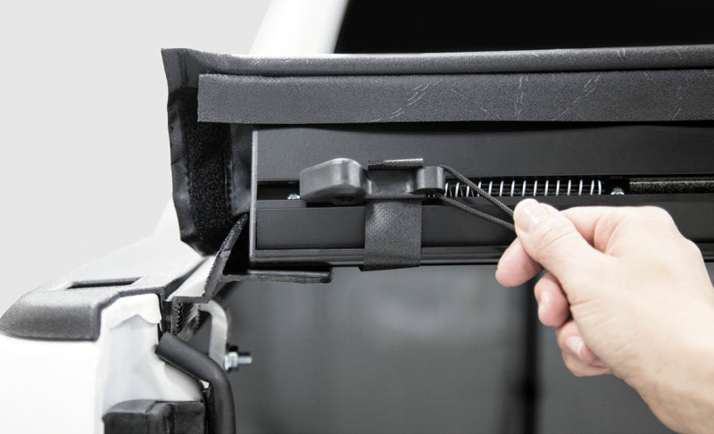 Access 32209 - ACC32209 - Access Literider 99-06 Chevy/GMC Full Size 6ft 6in Stepside Bed (Bolt On) Roll-Up Cover - Shipped in Europe - Tuningsupply.com