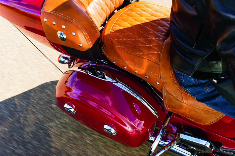 Kuryakyn 5670 - KUR5670 - Kuryakyn Saddlebag Top Trim Indian Chrome - Shipped in Europe - Tuningsupply.com