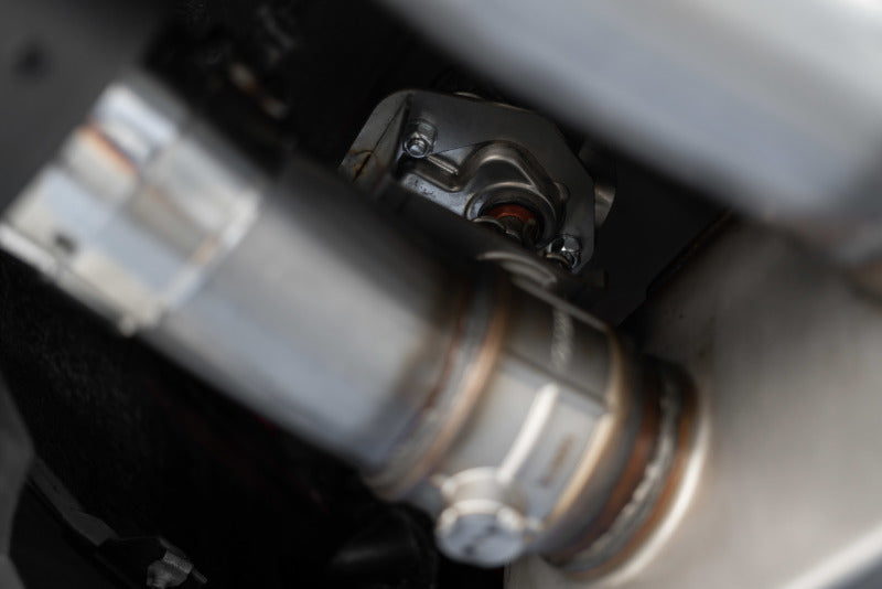 MBRP PS72093CF - MBRPS72093CF - MBRP 18-20 Ford Mustang GT 5.0 w/ Quad Tip Active Exhaust Cat Back Split Rear T304 w/ Carb Fib Tips - Shipped in Europe - Tuningsupply.com