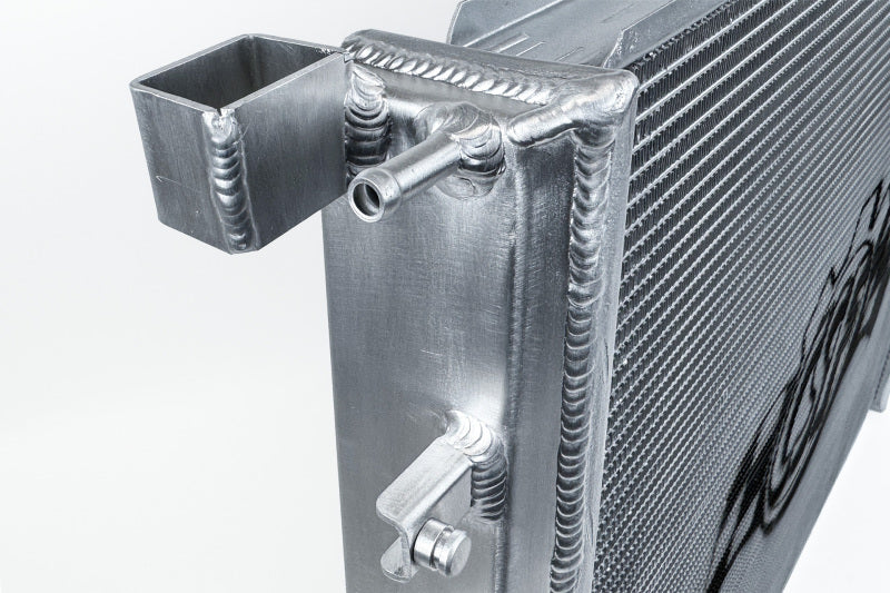 CSF 7227 - CSF7227 - CSF Porsche 955/957 Cayenne / Audi Q7 / VW Touareg Heavy-Duty Performance Radiator - Shipped in Europe - Tuningsupply.com