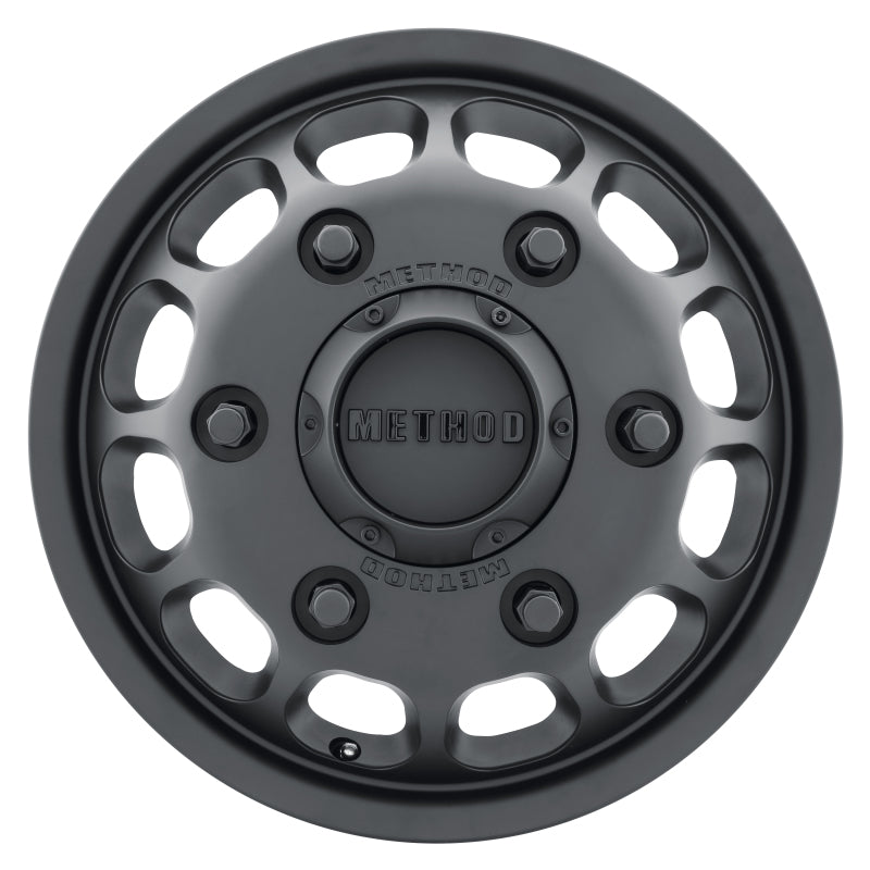 Method Wheels MR901655925117 - MRWMR901655925117 - Method MR901 - FRONT 16x5.5 +117mm Offset 6x205 161.04mm CB Matte Black Wheel - Shipped in Europe - Tuningsupply.com