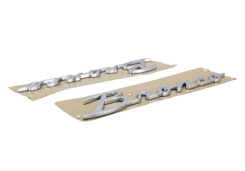 Ford Racing M-1447-BSS - FRPM-1447-BSS - Ford Racing 21-23 Bronco Script Fender Badge - Silver - Shipped in Europe - Tuningsupply.com