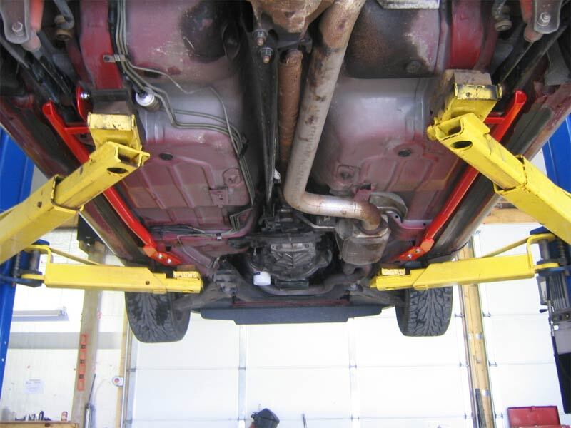 UMI Performance 2002-R - UMI2002-R - UMI Performance 93-02 GM F-Body Tubular Subframe Connectors - Bolt-In - Shipped in Europe - Tuningsupply.com