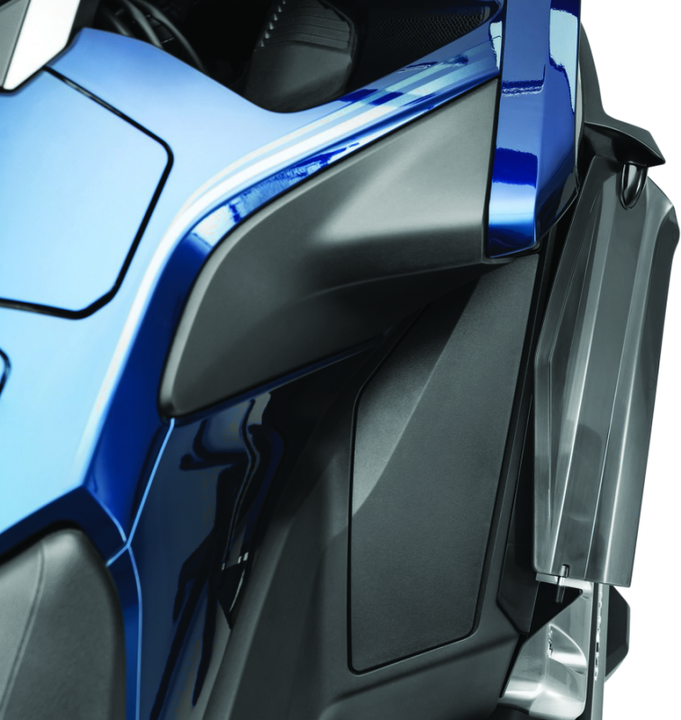 Kuryakyn 6579 - KUR6579 - Kuryakyn Air Deflectors 18-Up Goldwing Dark Smoke - Shipped in Europe - Tuningsupply.com