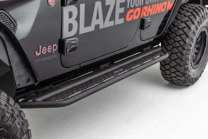 Go Rhino - GORD64506T - Go Rhino 18-20 Jeep Wrangler JLU Dominator Extreme D6 SideSteps Complete Kit w/SideStep + Brkts - Shipped in Europe - Tuningsupply.com