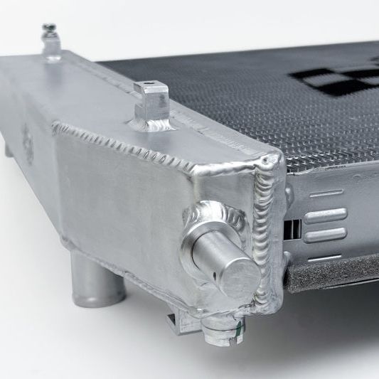 CSF 7223 - CSF7223 - CSF 05-13 Chevrolet Corvette C6 (Not 11-13 Z06/ZR1/427) High Performance All-Aluminum Radiator - Shipped in Europe - Tuningsupply.com