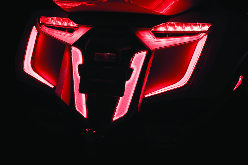 Kuryakyn 3259 - KUR3259 - Kuryakyn Omni L.E.D Rear Fender Cover 18-20 GL1800 Satin Black - Shipped in Europe - Tuningsupply.com