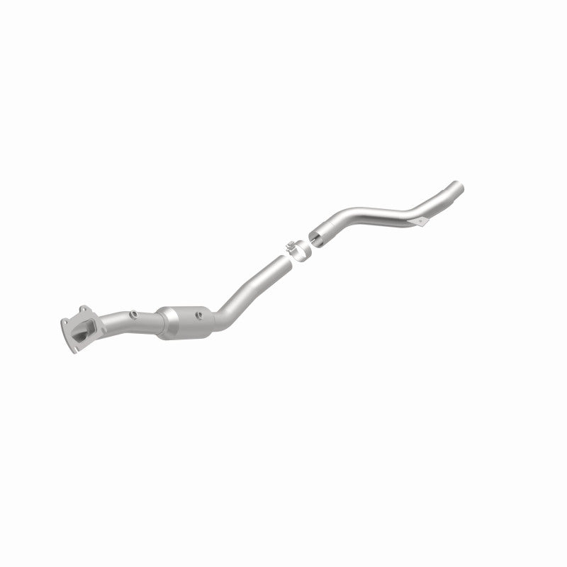 Magnaflow 22-141 - MAG22-141 - MagnaFlow Right Side Direct Fit Catalytic Converter 15-17 Chrysler 300 3.6L (4-Bolt Flange) - Shipped in Europe - Tuningsupply.com
