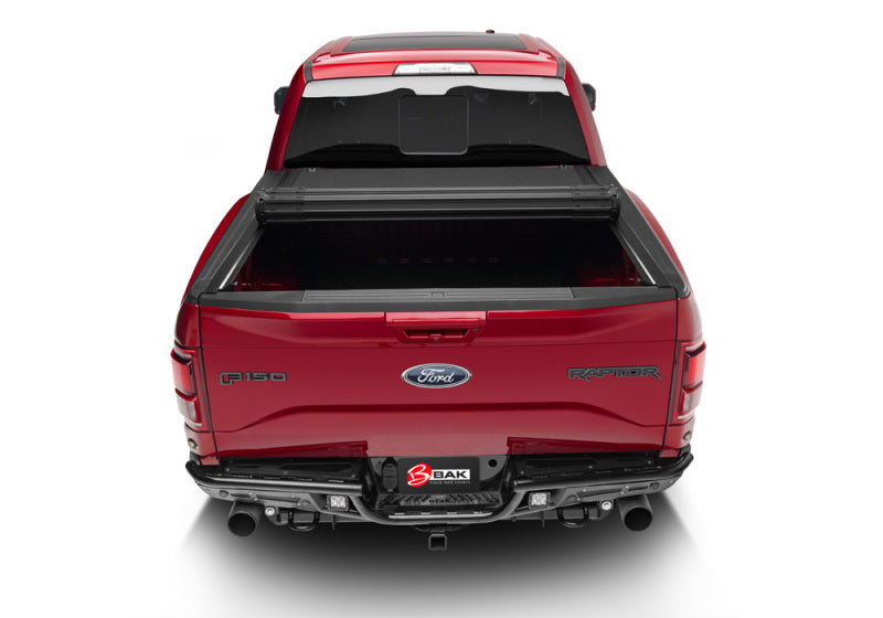 BAK 80426 - BAK80426 - BAK 16-20 Toyota Tacoma Revolver X4s 5.1ft Bed Cover - Shipped in Europe - Tuningsupply.com