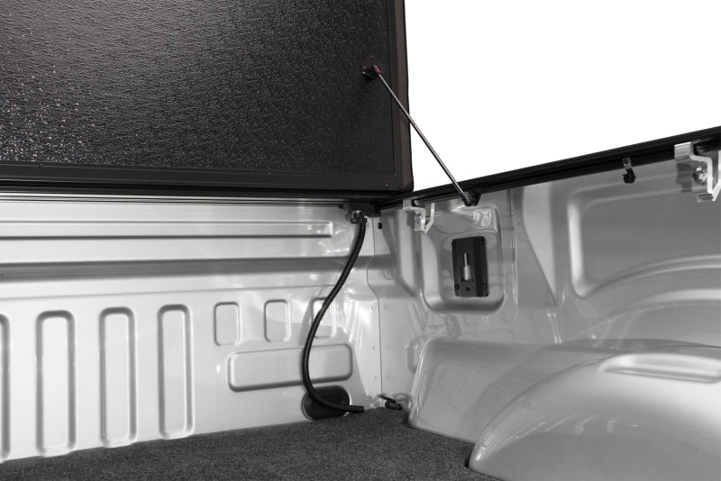 Undercover - UNDFX21019 - UnderCover 15-20 Ford F-150 5.5ft Flex Bed Cover - Shipped in Europe - Tuningsupply.com