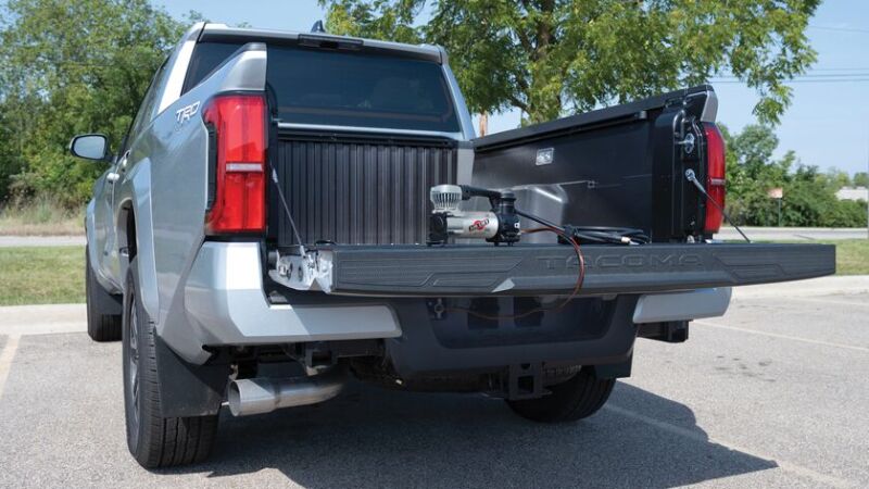 Air Lift 16188 - ALF16188 - Air Lift Digital Portable Compressor - Shipped in Europe - Tuningsupply.com