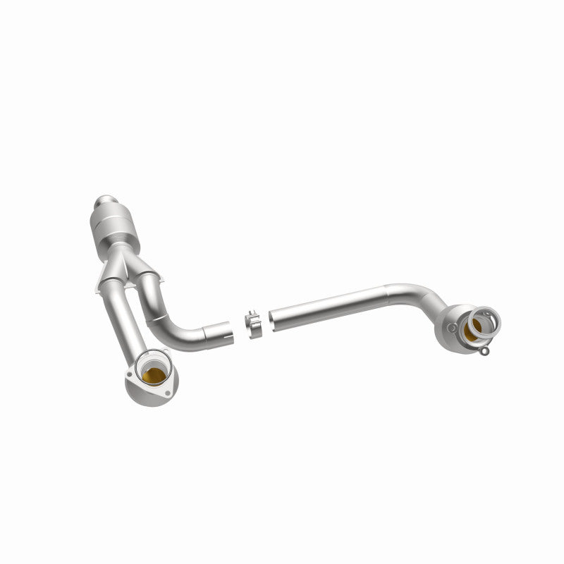 Magnaflow 52642 - MAG52642 - MagnaFlow Conv Direct Fit 14-16 GMC Sierra 1500 V6 4.3L - Shipped in Europe - Tuningsupply.com