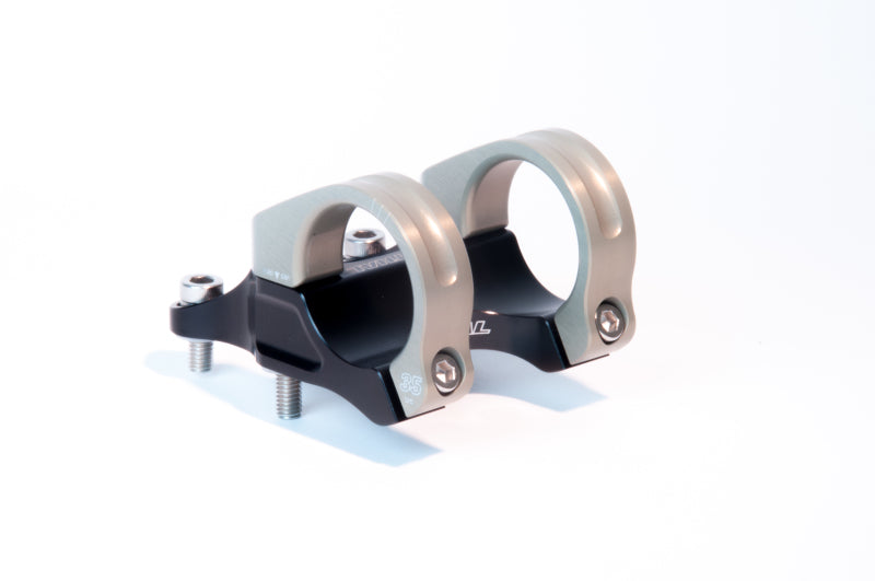 Renthal STM116-BKAG - RENSTM116-BKAG - Renthal Integra 35 Handlebar Clamp 50 mm./ +10 Rise - Shipped in Europe - Tuningsupply.com
