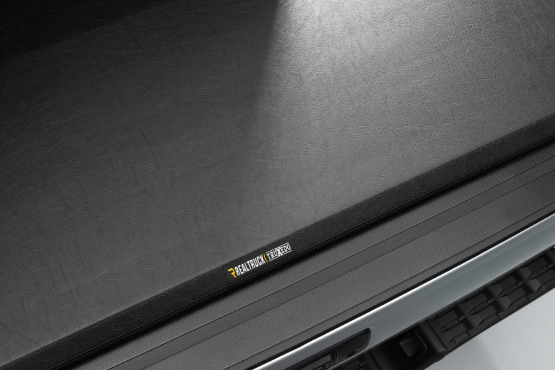 Truxedo 256001 - TRX256001 - Truxedo 16-20 Toyota Tacoma 5ft TruXport Bed Cover - Shipped in Europe - Tuningsupply.com