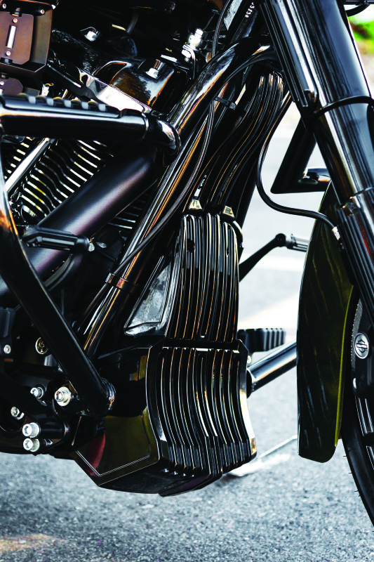 Kuryakyn 6418 - KUR6418 - Kuryakyn Oil Cooler Cover Black - Shipped in Europe - Tuningsupply.com