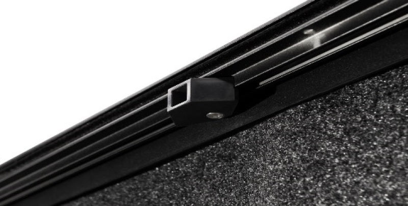 Retrax 30383 - RTX30383 - Retrax 17-22 Ford F-250/F-350 Super Duty (Short Bed) Retrax IX - Shipped in Europe - Tuningsupply.com