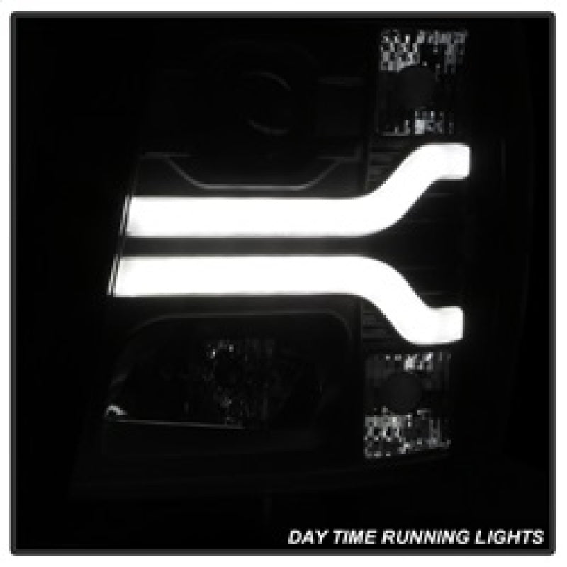 SPYDER 5083609 - SPY5083609 - Spyder Chevy Silverado 1500 07-13 Version 3 Projector Headlights - Black PRO-YD-CS07V3-LBDRL-BK - Shipped in Europe - Tuningsupply.com