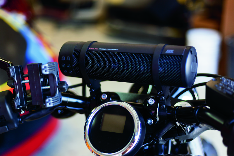 Kuryakyn 1699 - KUR1699 - Kuryakyn Tech-Connect Bar Mount for 7/8 to 1-1/4 inch Bars 1-5/8 to 3-5/8 inches Wide - Shipped in Europe - Tuningsupply.com