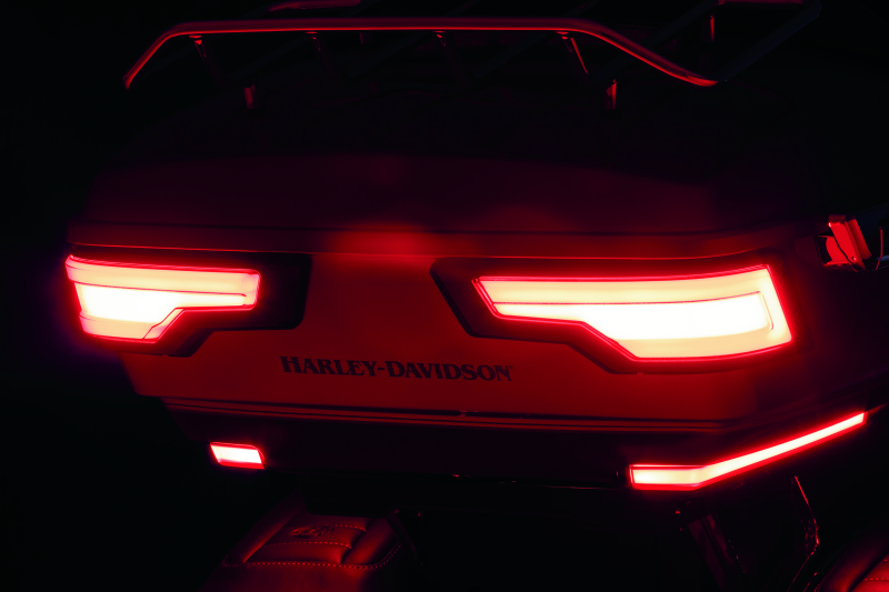 Kuryakyn 2955 - KUR2955 - Kuryakyn Tracer Tour Pak Rear Lights Black Smoke Lens - Shipped in Europe - Tuningsupply.com