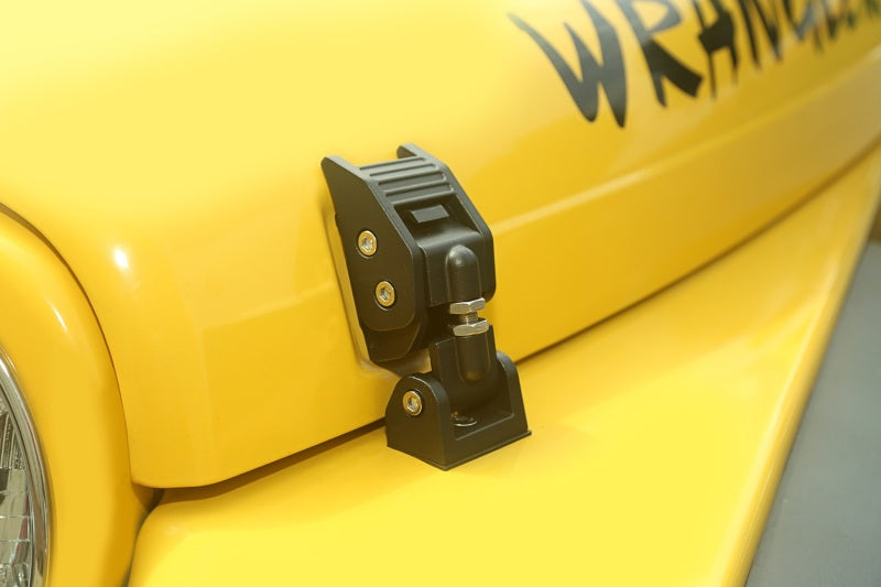 Rugged Ridge 11210.18 - RUG11210.18 - Rugged Ridge 97-06 Jeep Wrangler TJ Textured Black Hood Catches - Shipped in Europe - Tuningsupply.com