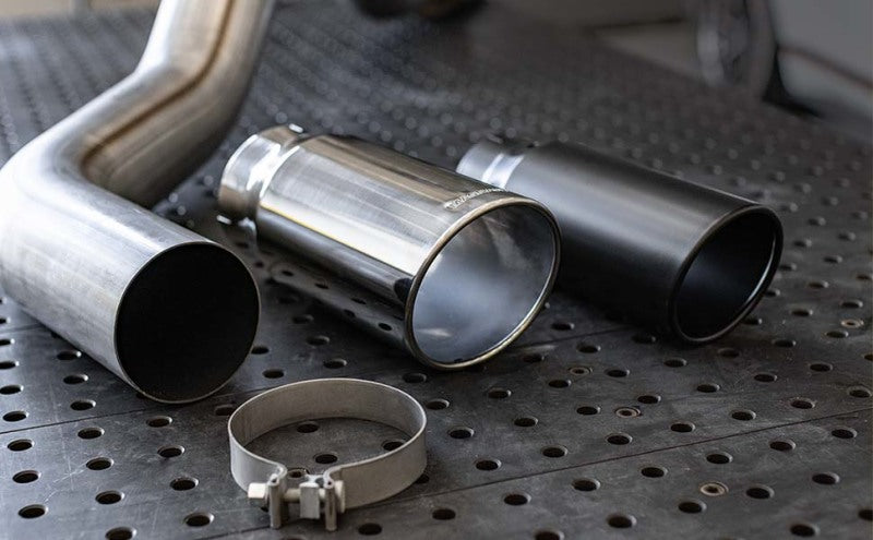 Magnaflow 17876 - MAG17876 - MagnaFlow 03-07 Dodge Ram 2500/3500 5.9L Catback 5in Single Passenger Side Rear Exit Exhaust - Shipped in Europe - Tuningsupply.com