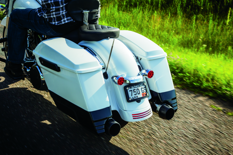 Kuryakyn 3147 - KUR3147 - Kuryakyn Curved License Plate Mount Black - Shipped in Europe - Tuningsupply.com