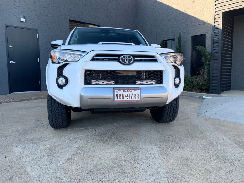 Cali Raised LED CR2485 - CALCR2485 - Cali Raised 14-24 Toyota 4Runner 32In Hidden Grille LED Light Bar Brackets - One Combo Beam w/ Bar - Shipped in Europe - Tuningsupply.com