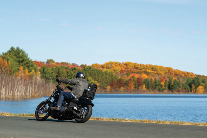 Kuryakyn 5257 - KUR5257 - Kuryakyn Momentum Runaway Backpack - Shipped in Europe - Tuningsupply.com