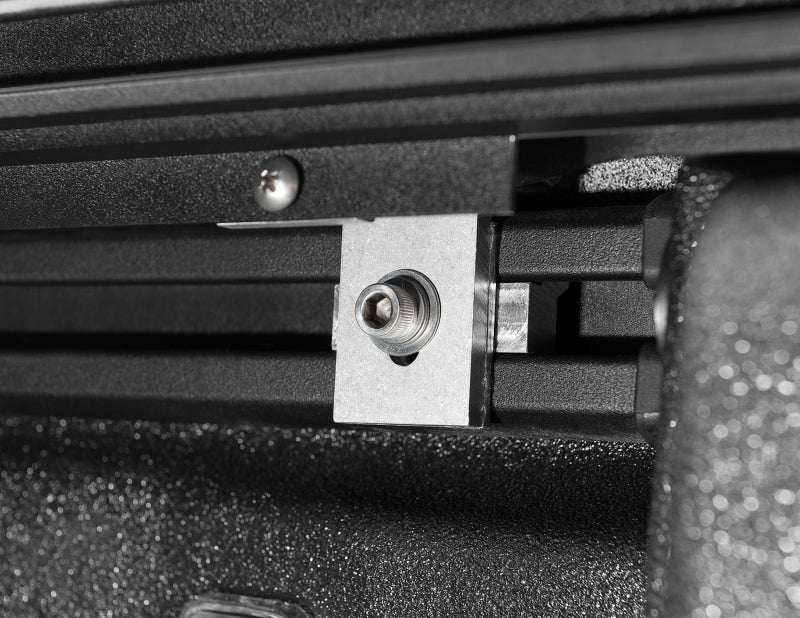 Roll-N-Lock - RNLLG496M - Roll-N-Lock 2020 Jeep Gladiator 5ft bed M-Series Retractable Tonneau Cover - Shipped in Europe - Tuningsupply.com